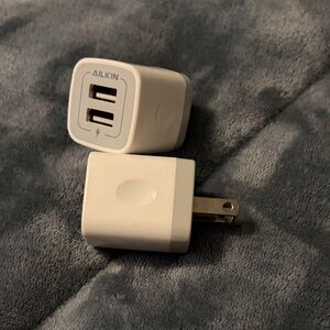 White Dual USB Wall Charger